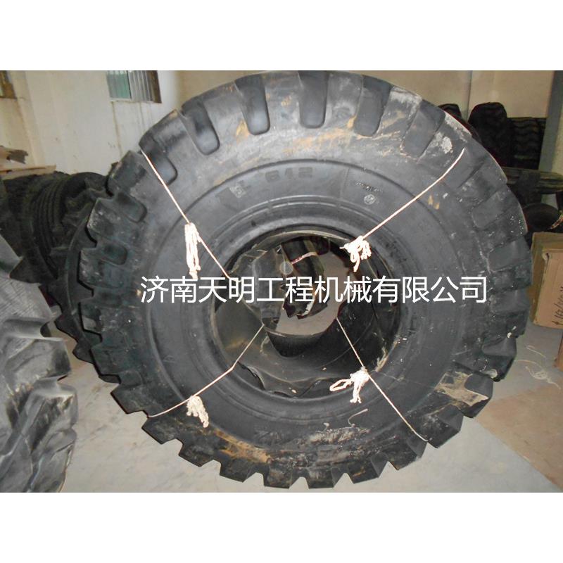 平阴临工装载机轮胎23.5-25 徐工 龙工 柳工 成工 沃尔沃铲车