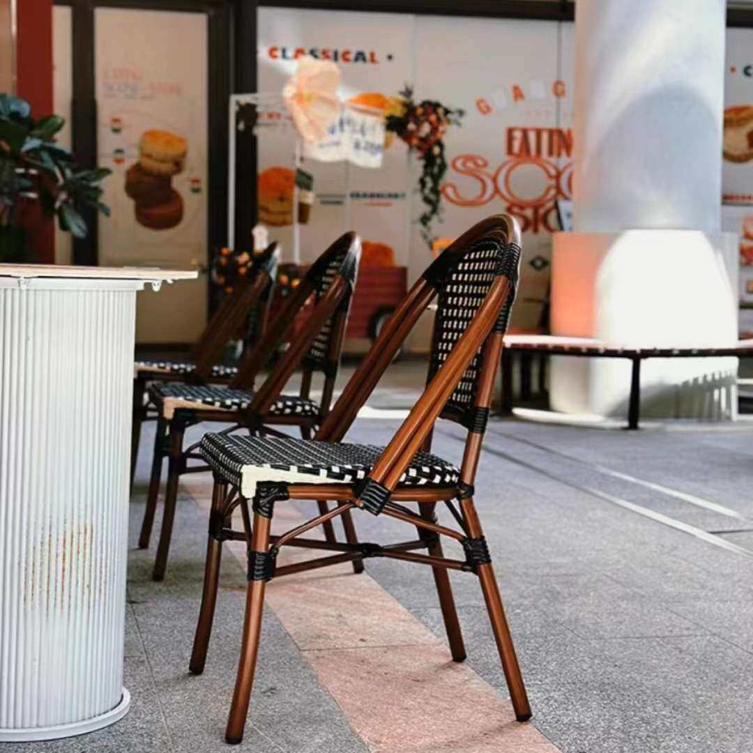 户外法式餐椅餐厅咖啡厅网红彩色藤编椅美式复古藤椅阳台庭院桌椅