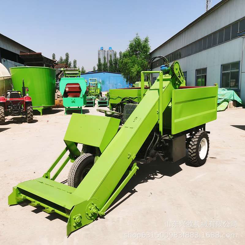 四驱大容量铲粪车 牛羊粪尿自动清扫运输车 清粪车操作启动视频