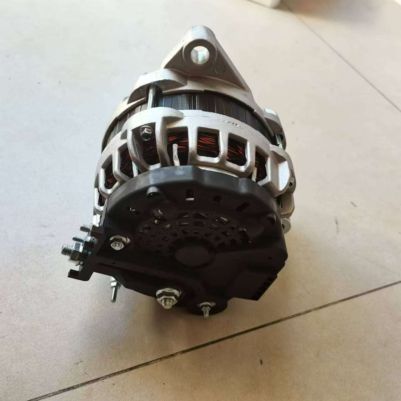发电机重汽曼机大功率110A发电机T7H汕德卡202V26101-7281