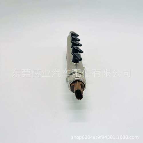 高品质共轨管095440-1090 1J574-50600适用久-保田M180X发动机