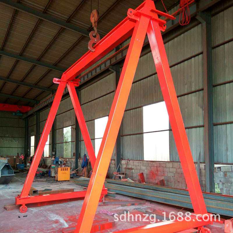 2吨移动龙门架山东加工小型电动龙门架 销售1吨5吨小型简易龙门架