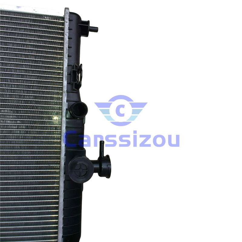 FIESTA 09年福克斯汽车发动机散热器