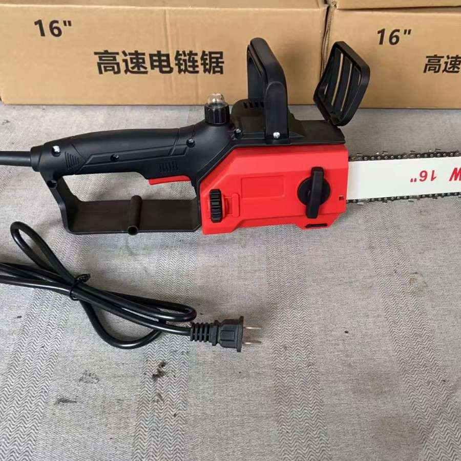 电锯家用220V插电式手持伐木电动工具大电机大功率砍树链条电动锯