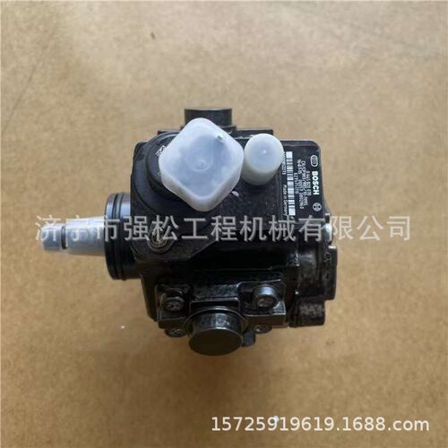 松PC60 70 110 130-8柴油泵6271-71-1110，电喷高压燃油喷射泵