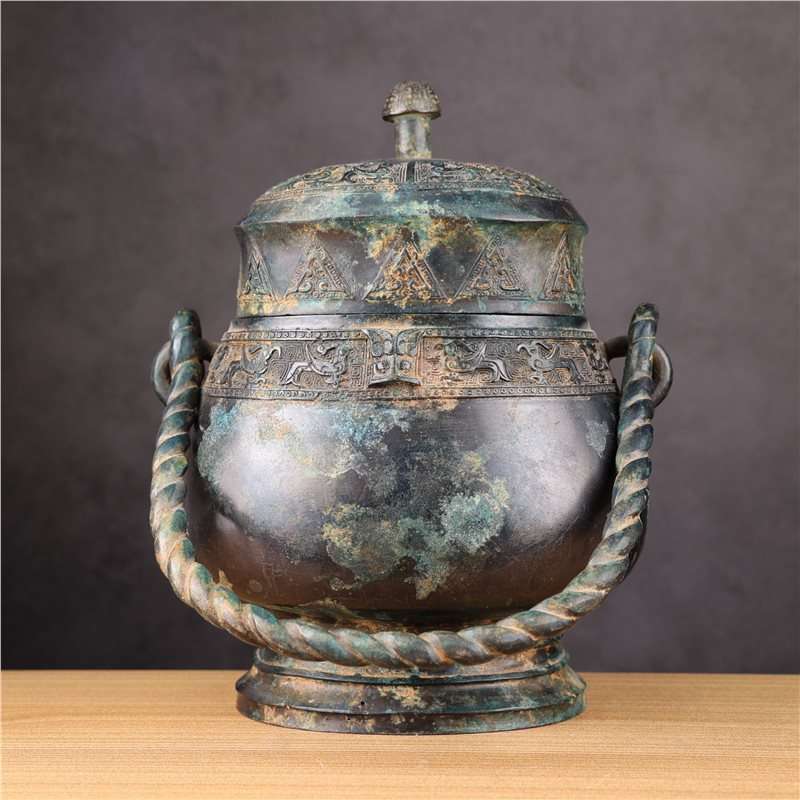 古青铜器提梁卣盛酒器光皮绿锈青铜古玩工艺品展厅酒柜博古架
