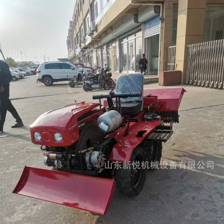 四驱乘坐式微耕机翻土开沟播种