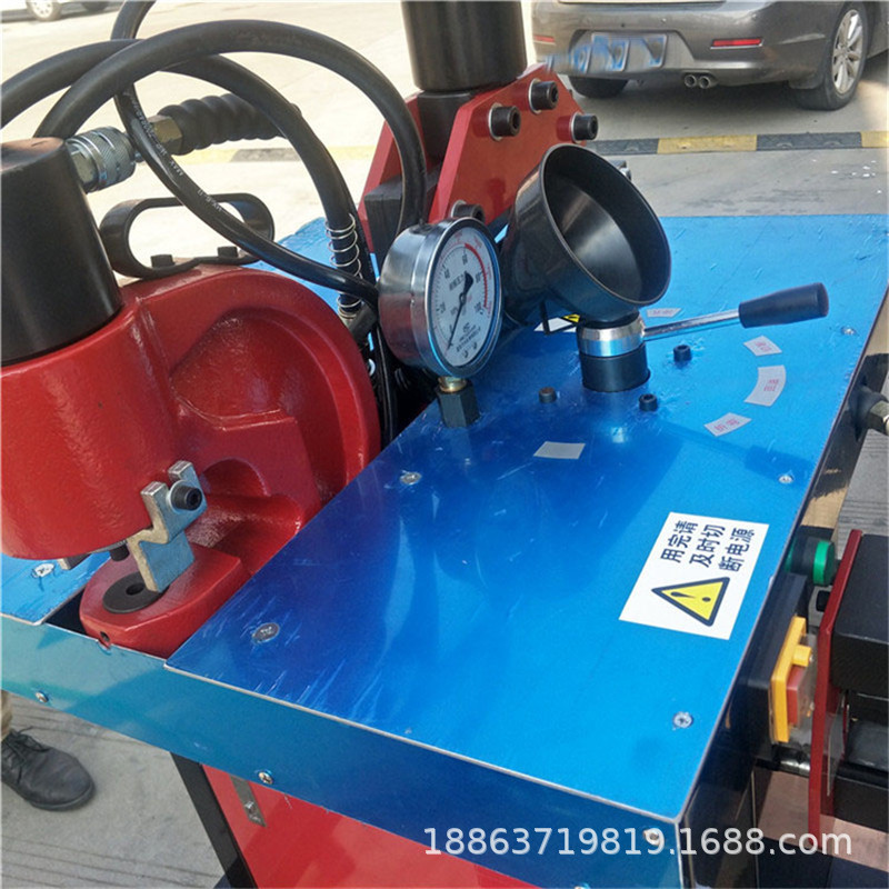 四合一母线加工机 铜铝母排加工机 多功能角铁加工机器
