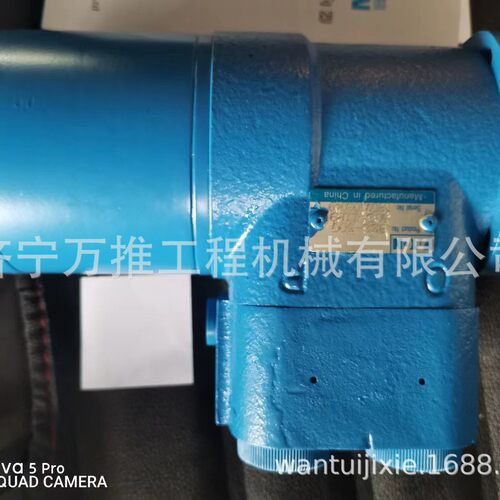 山推压路机SR20转向器总成263-76-04000