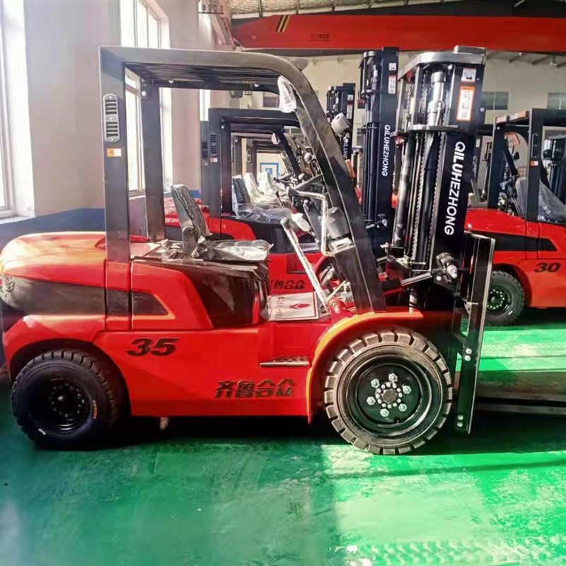 2吨内燃式柴油g叉车 3吨四轮座驾式机动叉车 1.5吨仓储搬运堆垛车