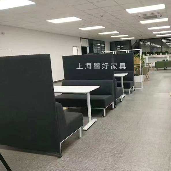 高背卡座沙发商务休闲现代简约接待洽谈隔断设计师公司大厅沙发