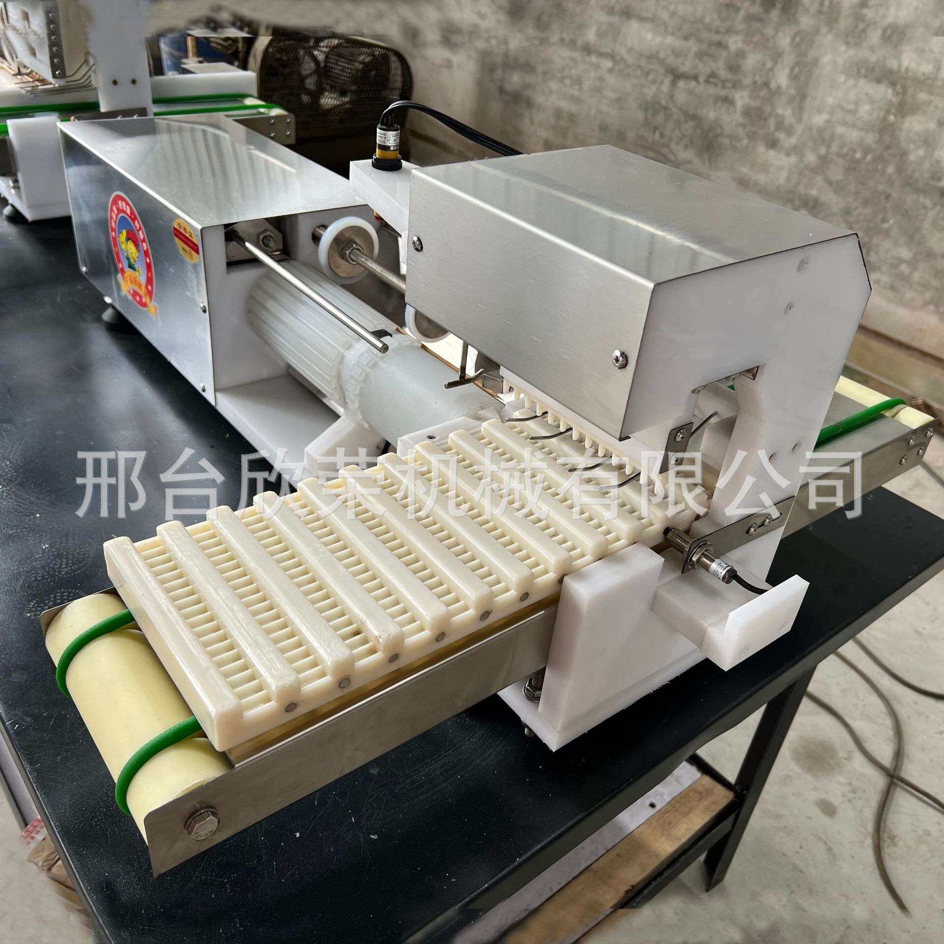 数控连续式穿切一体机 全自动鸡心自动穿肉串机 大型牛羊肉穿串机