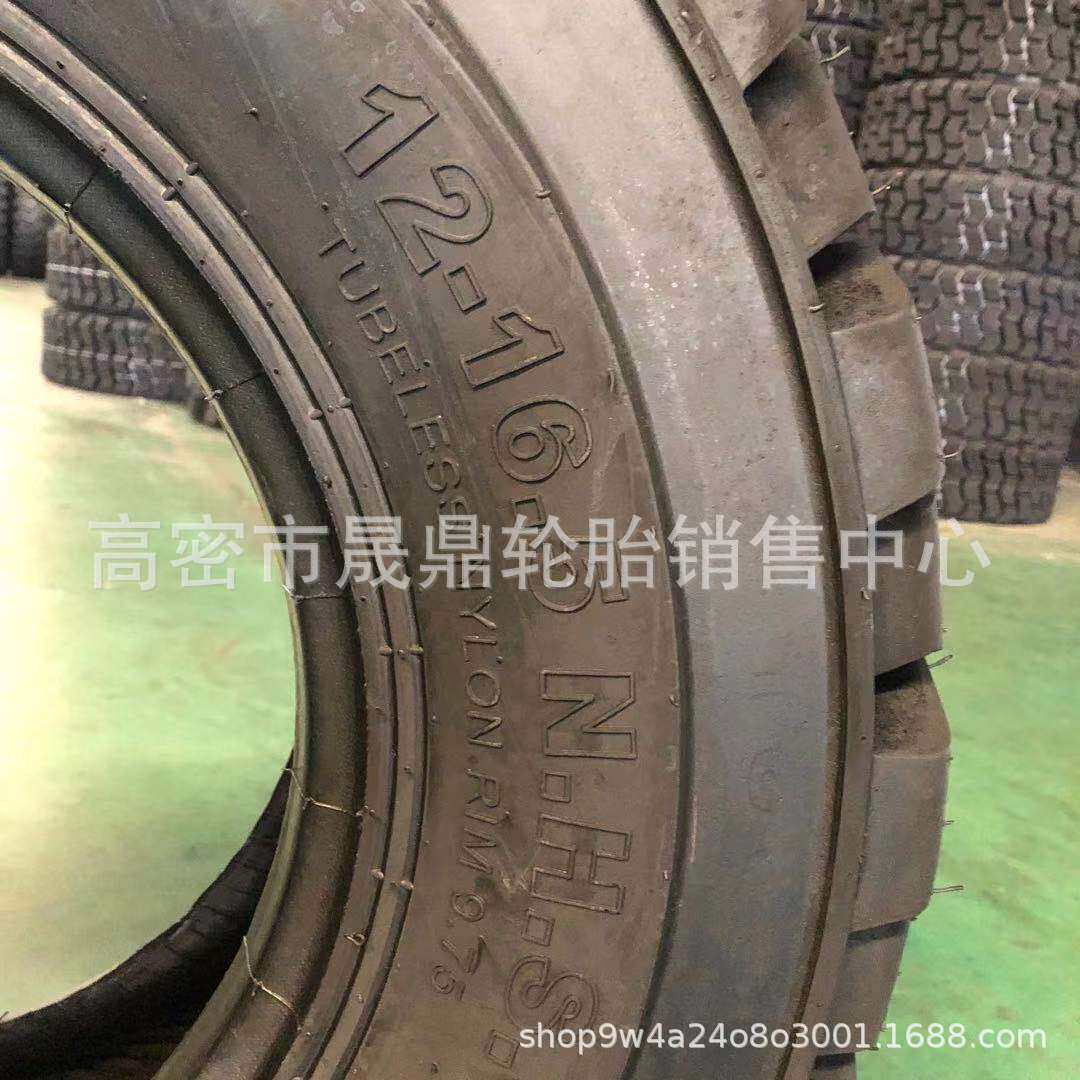 供应铲车轮胎 12-16.5NHS 工程机械轮胎 10-16.5 厂家销售