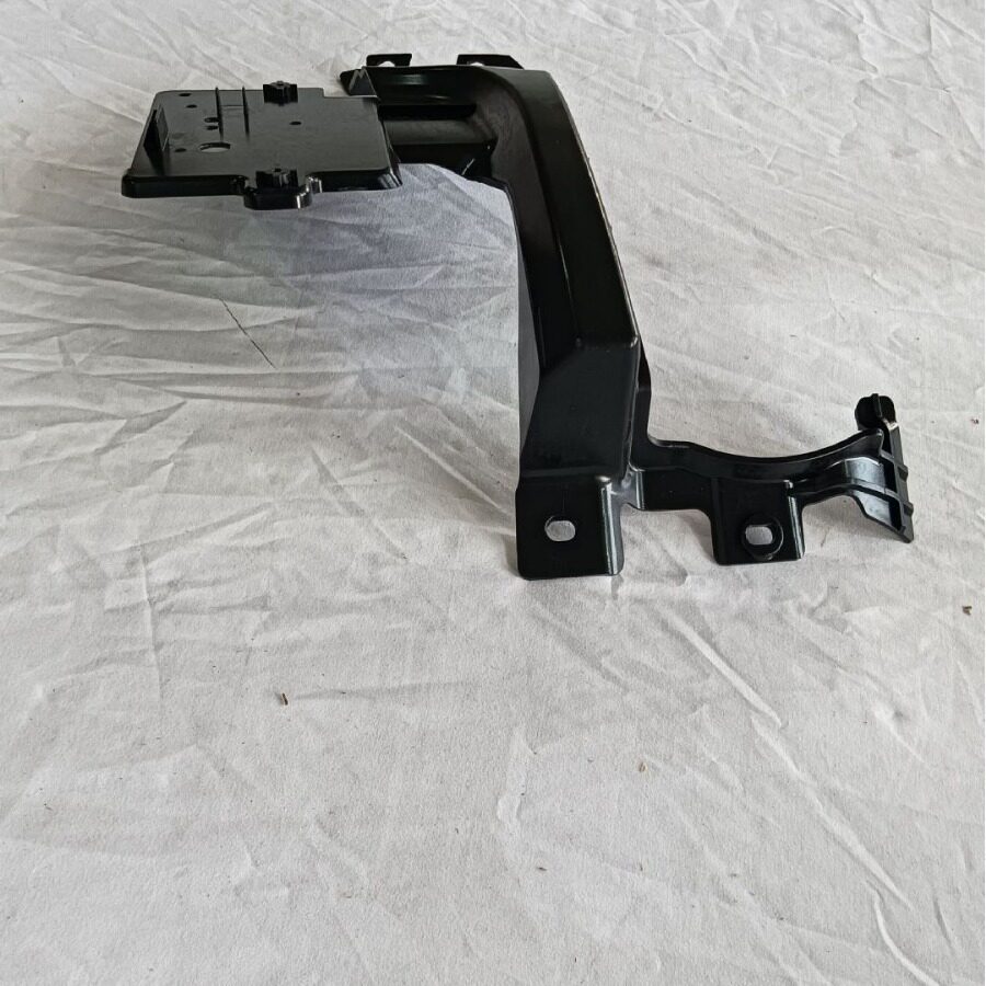 适用于路虎极光后杠支架LLR099649=LR048697