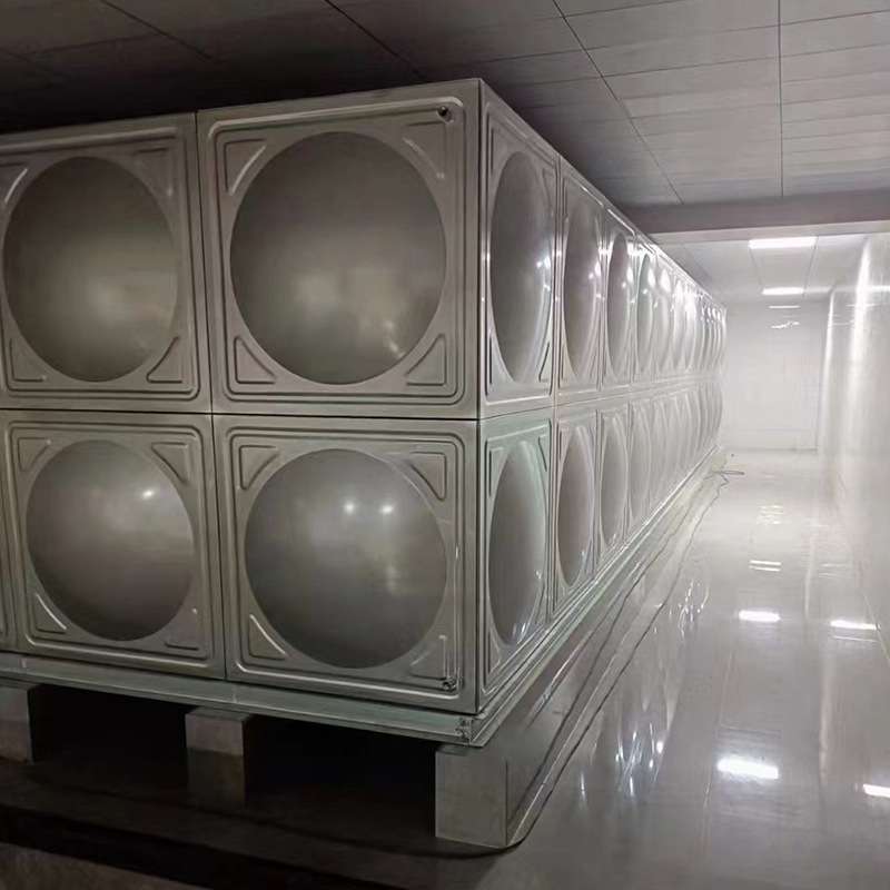 家用储水二次供水焊接储水箱 工业居民楼大型水池镀锌钢板水箱