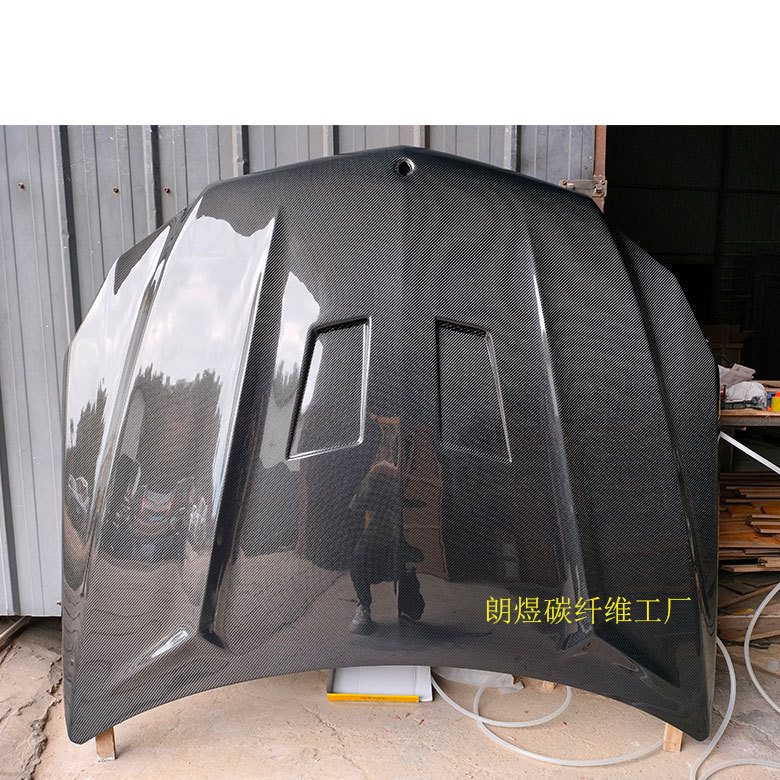 E级W207改装碳纤维机盖AMG款