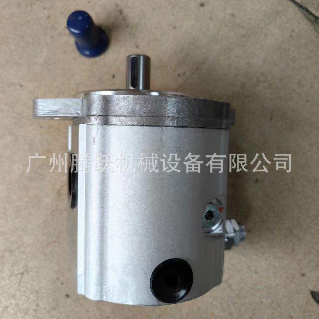 挖掘机装载机钩机工程机械配件307-3036风扇泵CAT259D