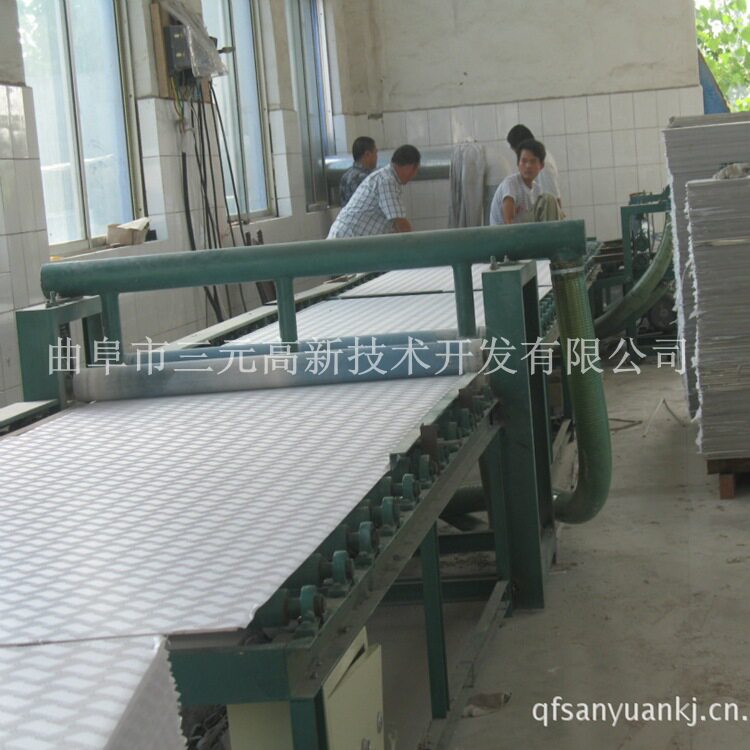 平阴石膏吊顶天花板切割锯 硅钙板切割锯 多机头分切锯