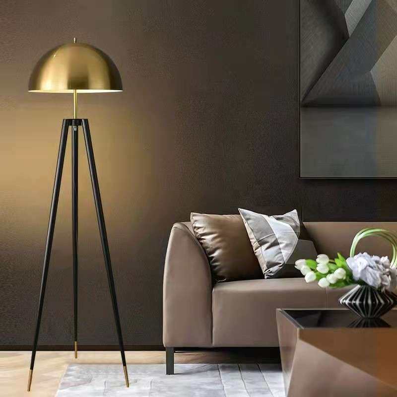 三脚架落地灯后现代创意简约金属客厅装饰金色台灯floor lamp