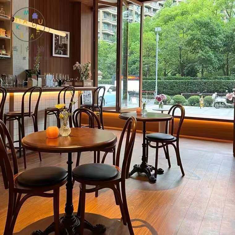 复古咖啡厅桌椅组合法式甜品烘焙店椅子奶茶店美式藤编椅商用桌子