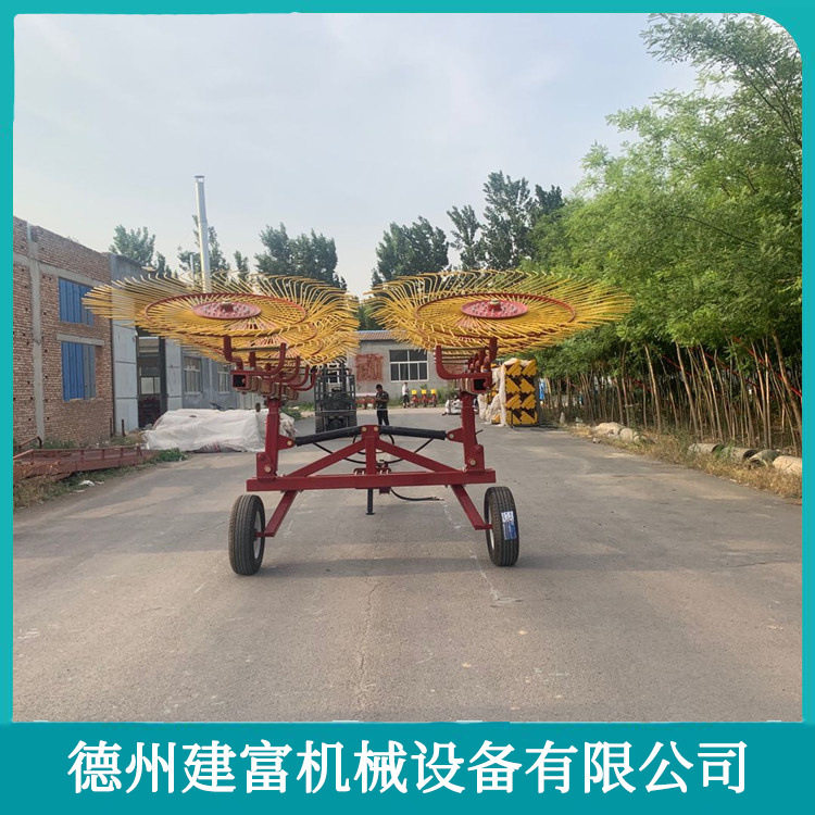 四轮车带的牵引搂草耙子指盘式搂草机四轮车带的稻草秸秆收集器