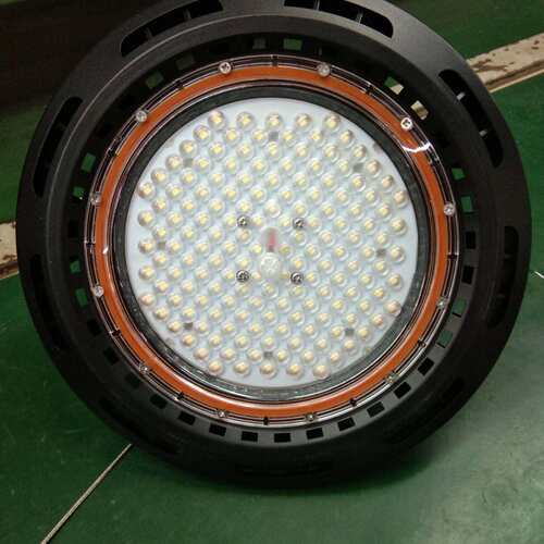 5代鳍片散热LED工矿灯UFO天棚灯吊装灯高光效100-277V240W