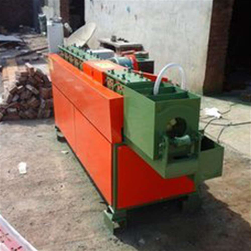 Straightening, rust removal, and painting integrated machine