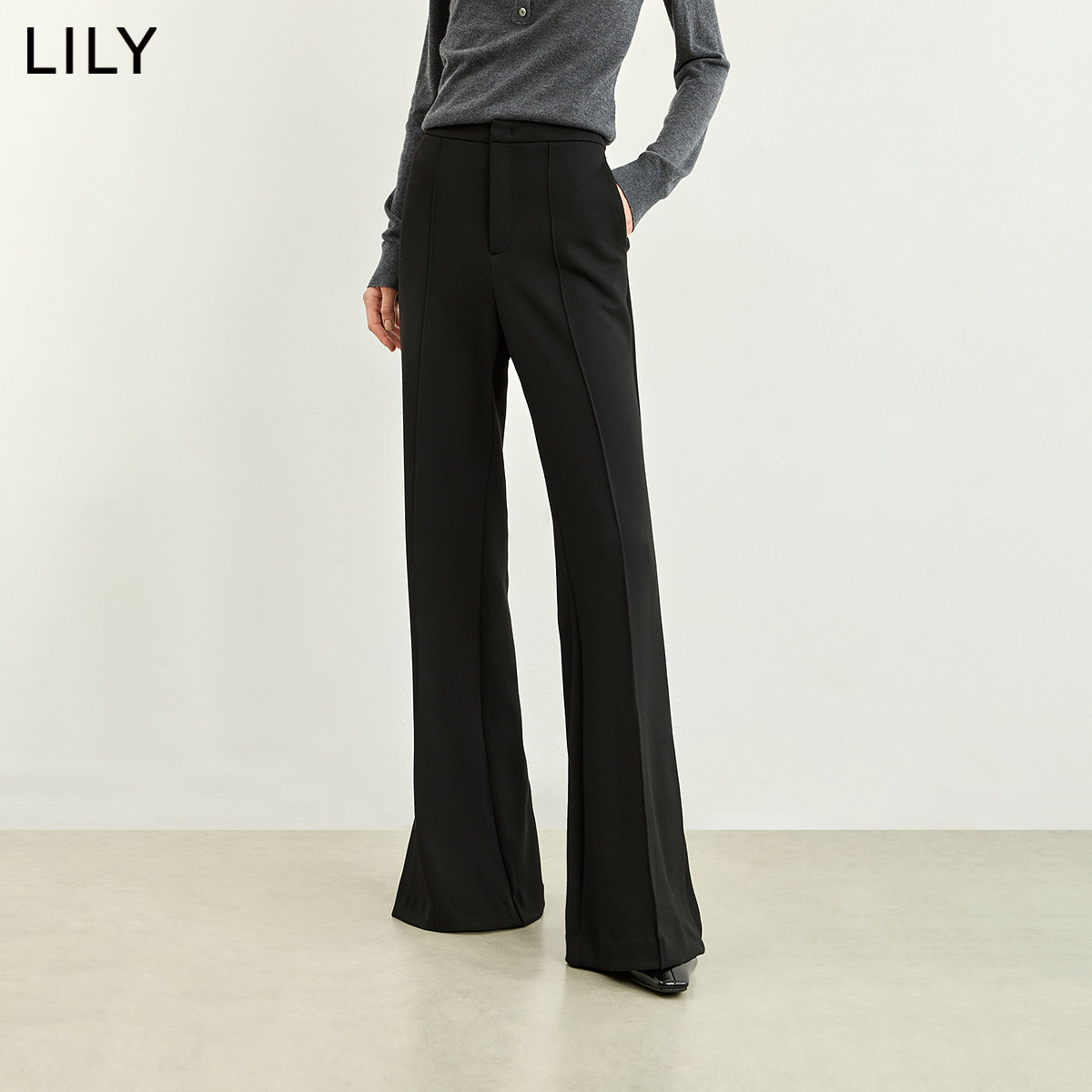 LILY2026冬新款复古简约修身窄版高腰开叉休闲通勤微喇裤小黑裤女