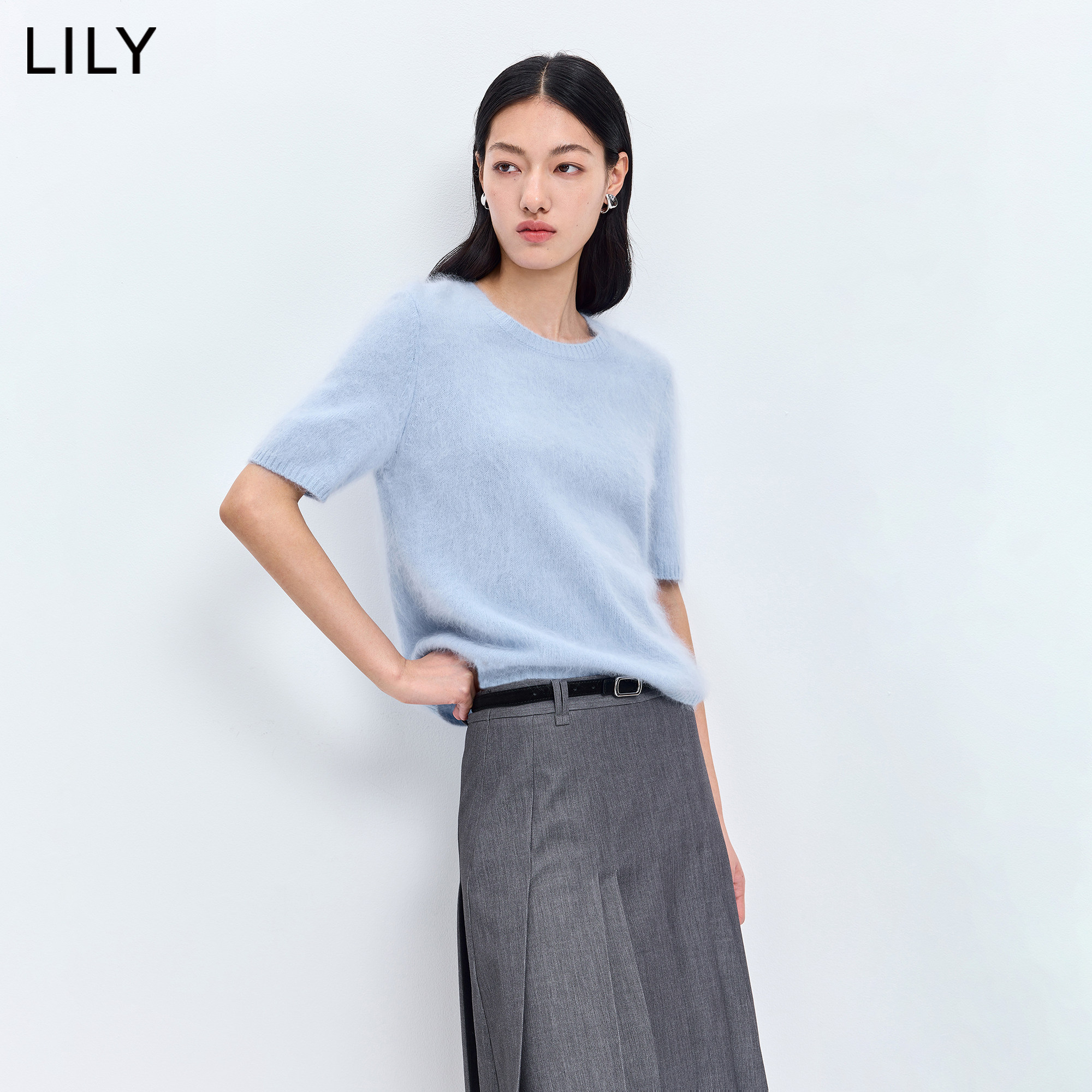 LILY2026春新款羊毛山羊绒混纺绒感圆领套头短袖针织衫毛衣女短款