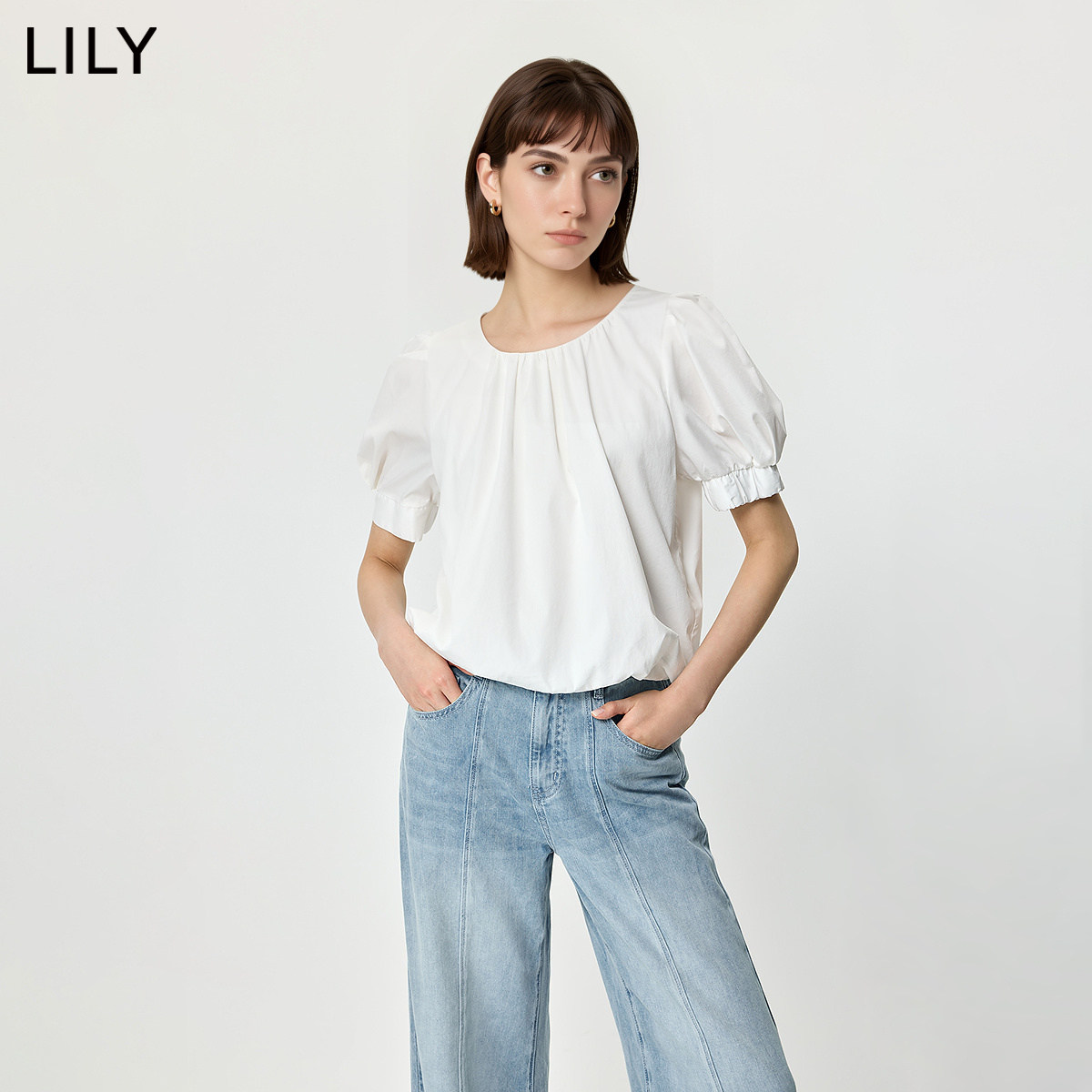 LILY2026夏新款法式圆领泡泡袖小衫休闲气质通勤白色套头雪纺衫女