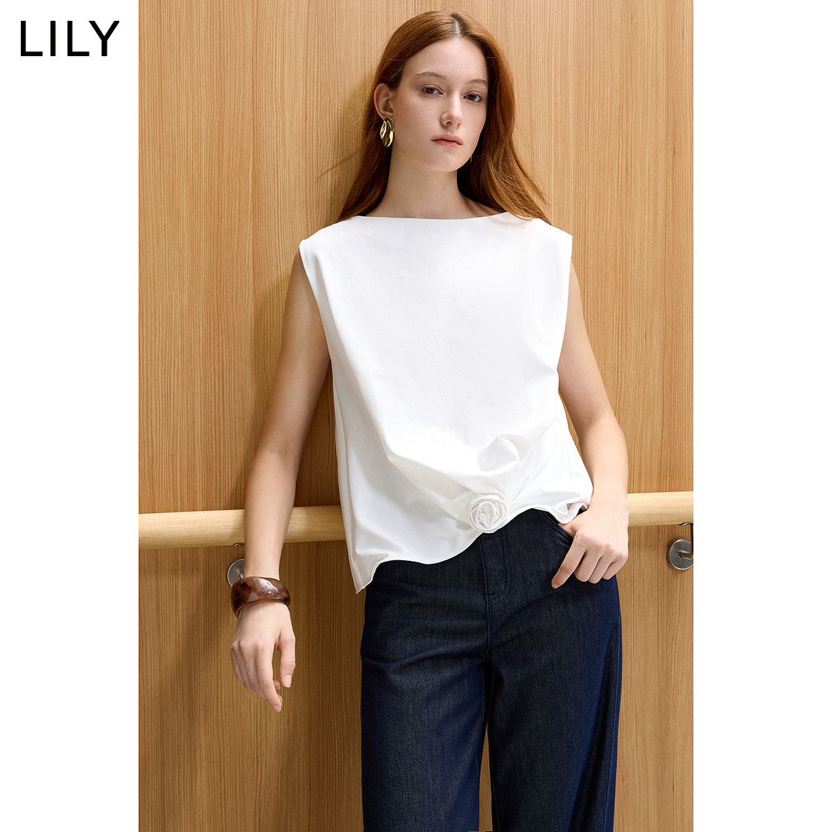 LILY2026夏新款女装含莱赛尔法式一字领花朵收腰气质通勤白色T恤