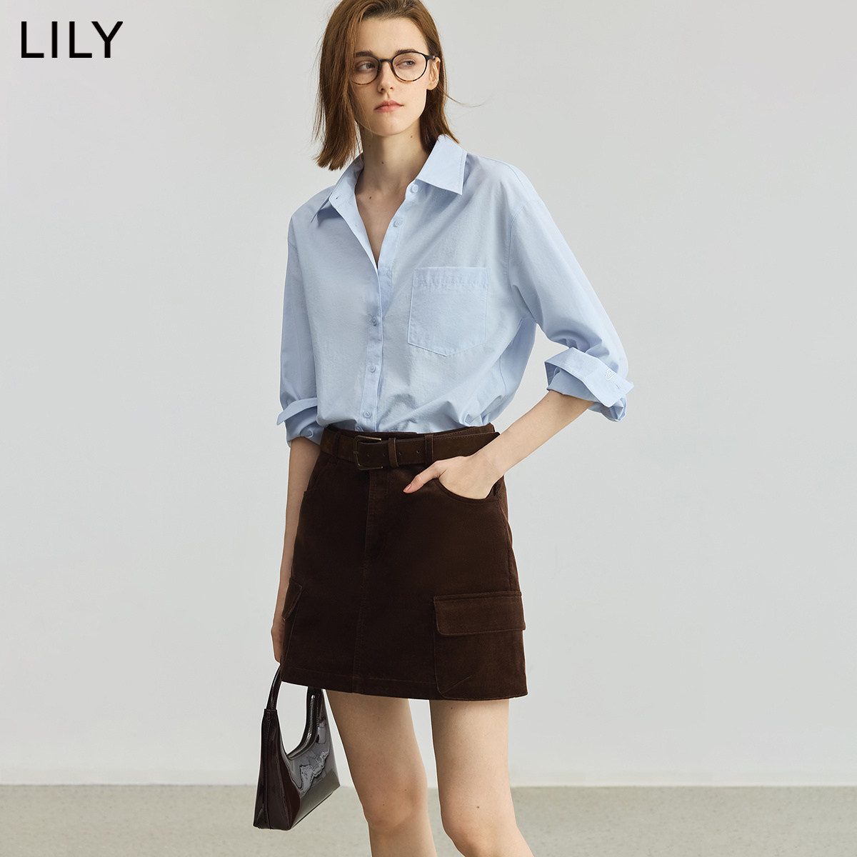 LILY2026秋新款简约经典翻领气质休闲通勤纯色长袖衬衫外套女内搭