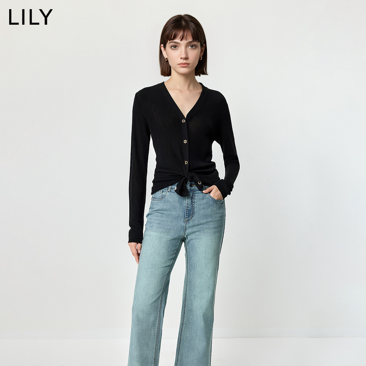 LILY2026夏新款复古V领修身百搭通勤黑色长袖针织开衫外套女短款