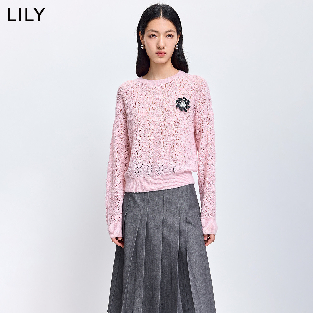 LILY2026春新款女装含羊毛羊驼毛镂空绣花宽松浅色圆领针织衫毛衣