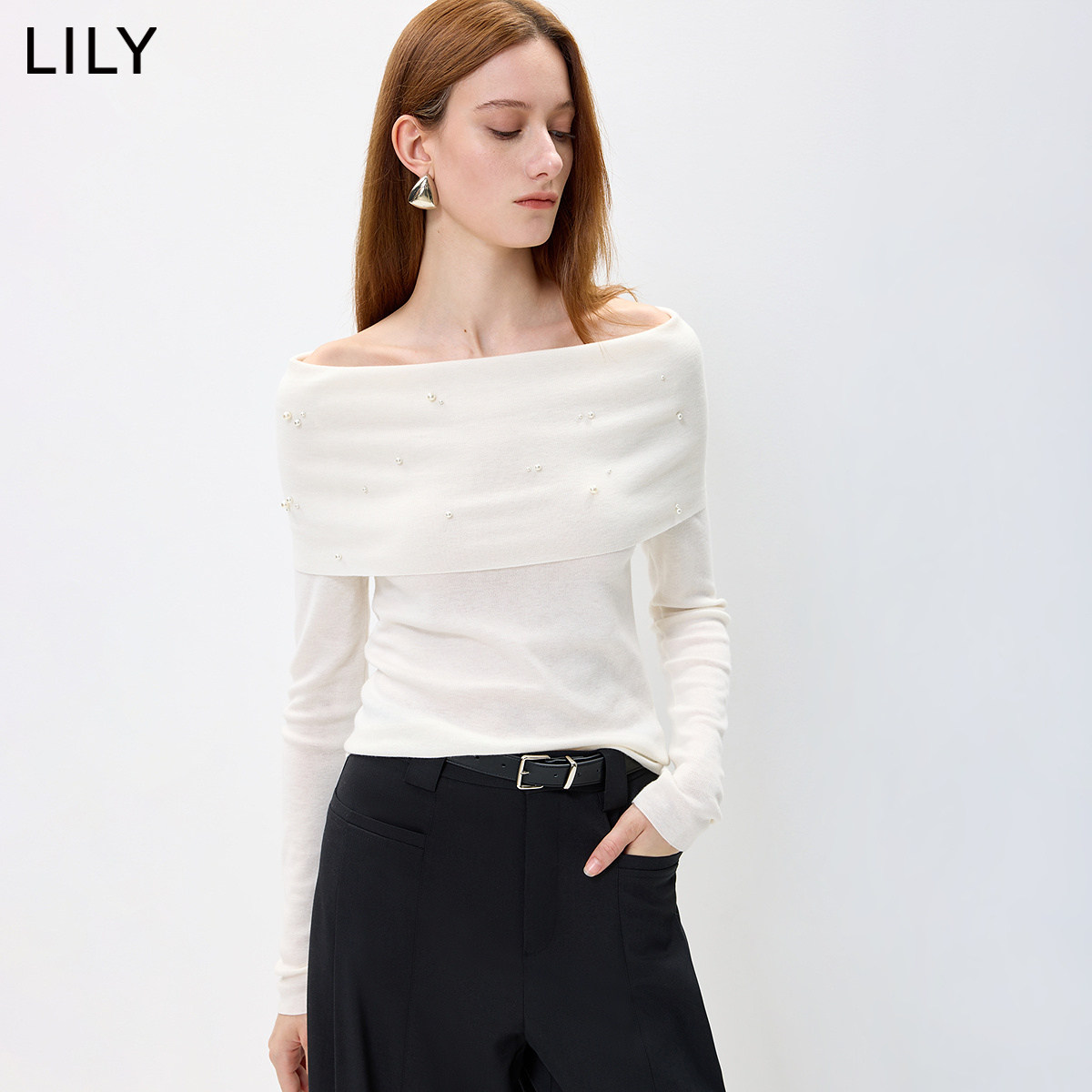 LILY2026秋新款女装羊毛混纺设计感一字肩休闲通勤套头针织衫毛衣