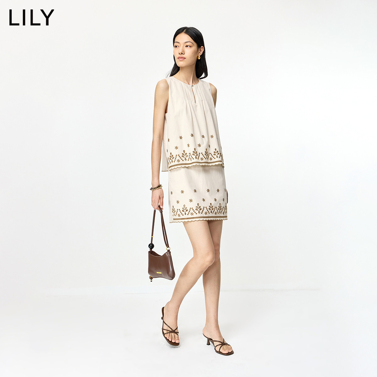 LILY2026夏新款莱赛尔棉混纺重工镂空绣花假两件无袖圆领连衣裙女