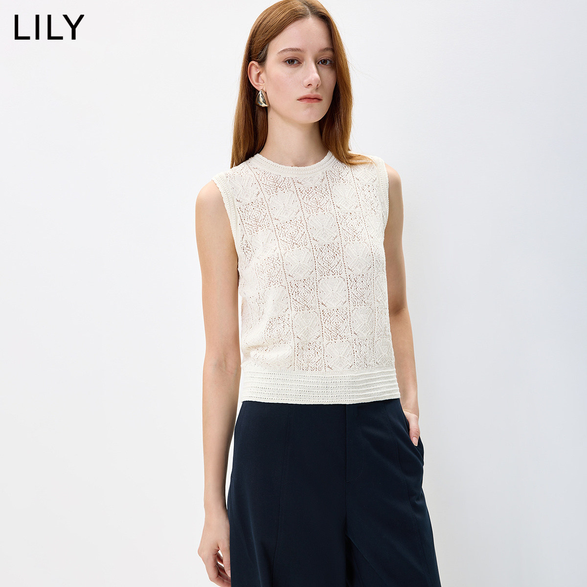 LILY2026秋新款纯棉复古镂空提花休闲通勤无袖针织衫背心打底衫女