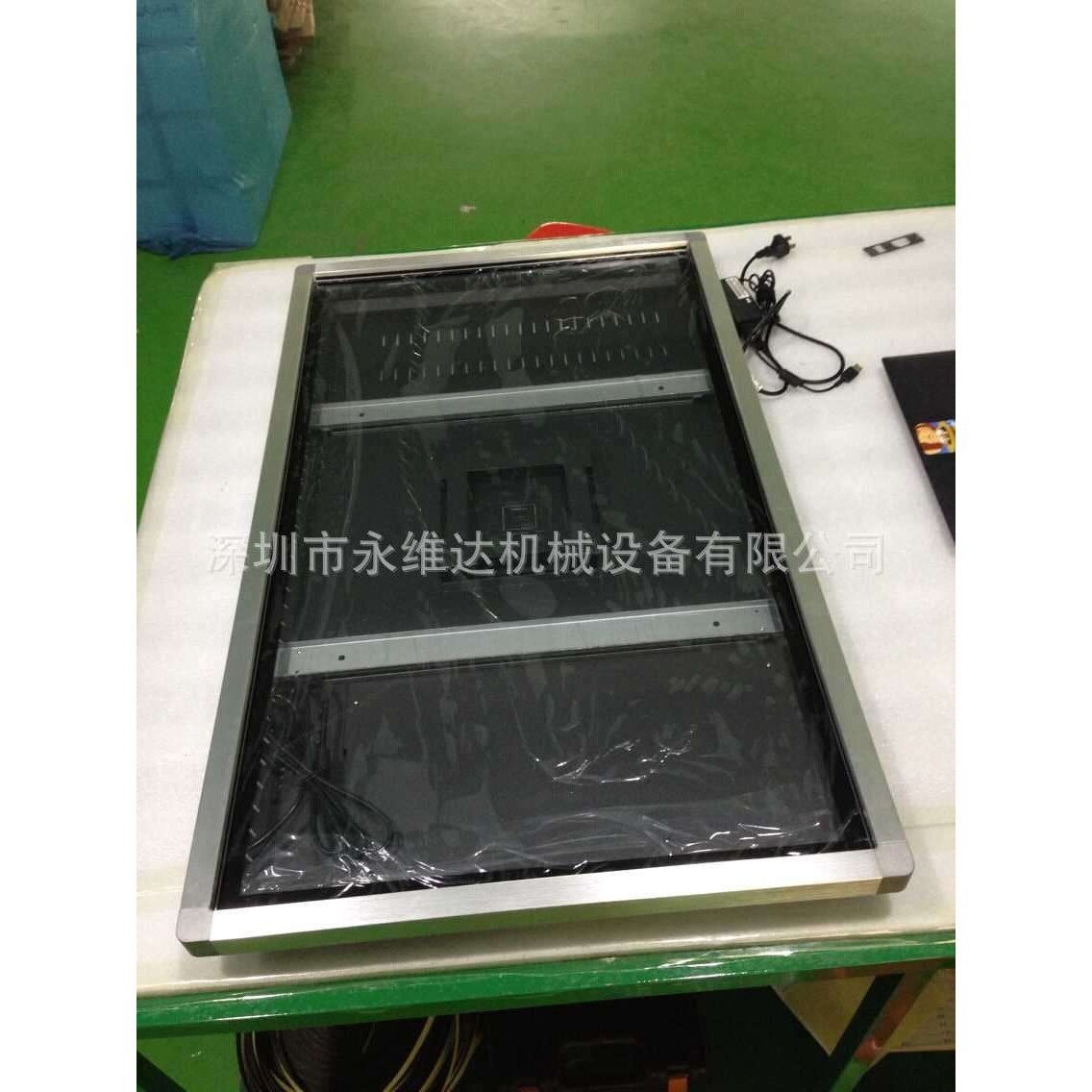55寸壁挂触摸一体广告机外壳 显示器钢化玻璃触摸一体机套料外框