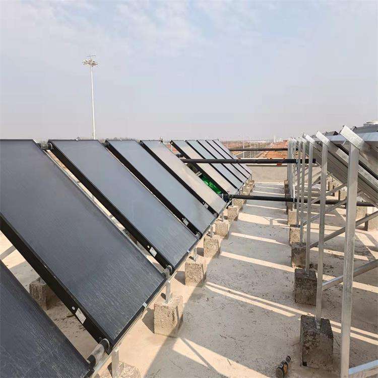 湖北鄂州民用机场平板太阳能集热器 空气能热泵热水系统 欧麦朗