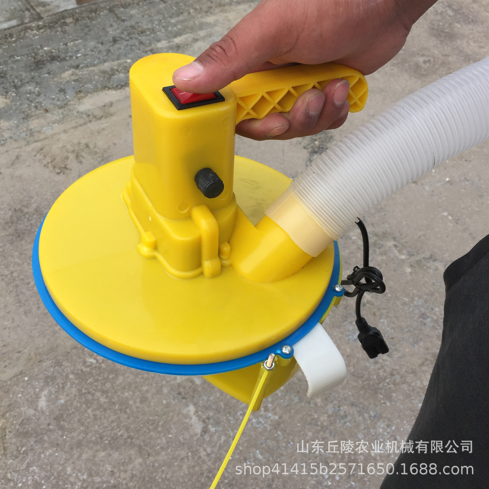 远射程背负式电动投喂施肥器