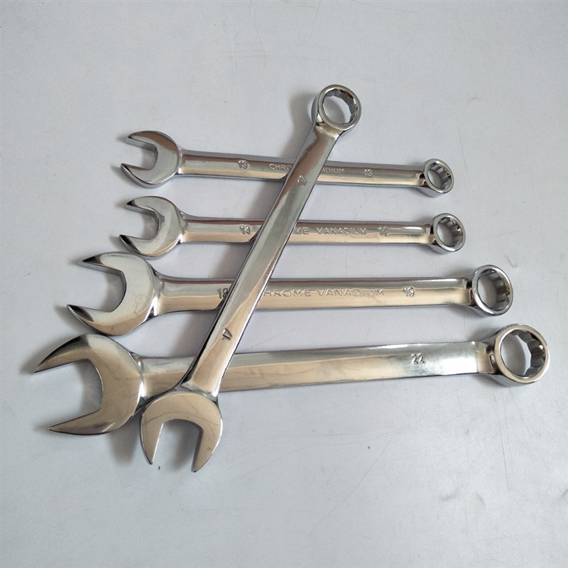 现货82件铬钒钢汽修工具套筒组套工具汽车维修组合工具五金工具