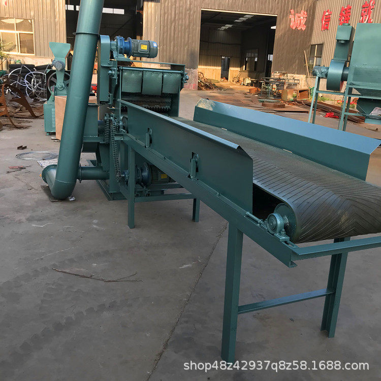 大型风机出料锯末粉碎机高产槐树枝粉碎机木材杂木粉碎机