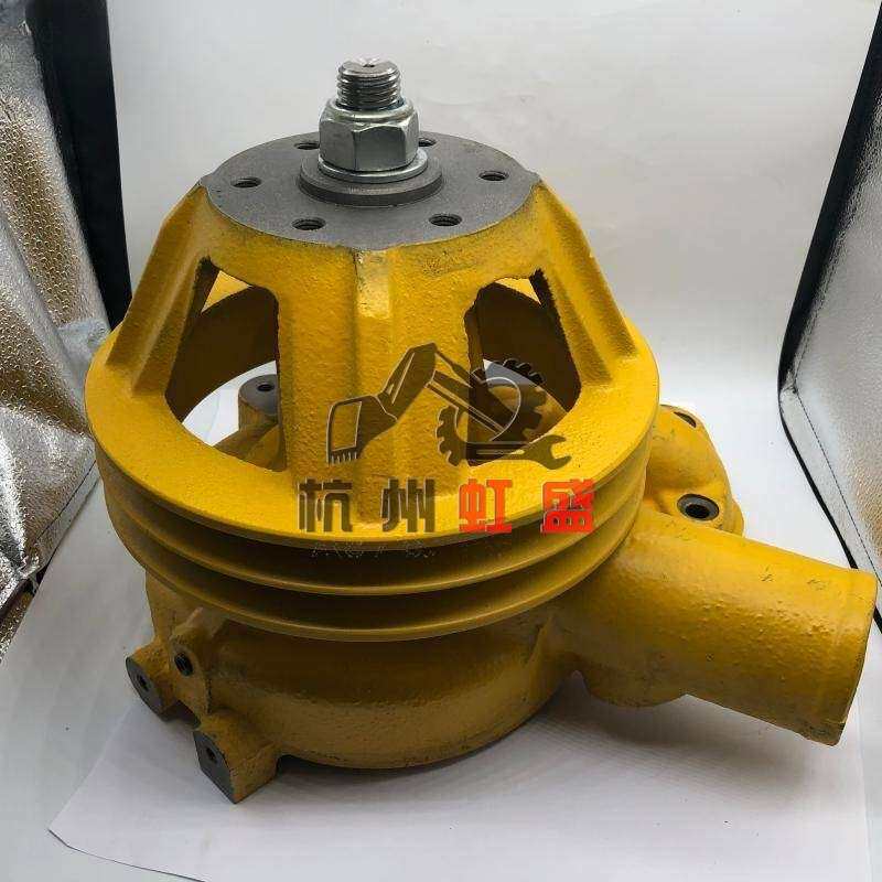 适用小松WA380-1 WA420-3装载机发动机水泵 小松6D110发动机水泵