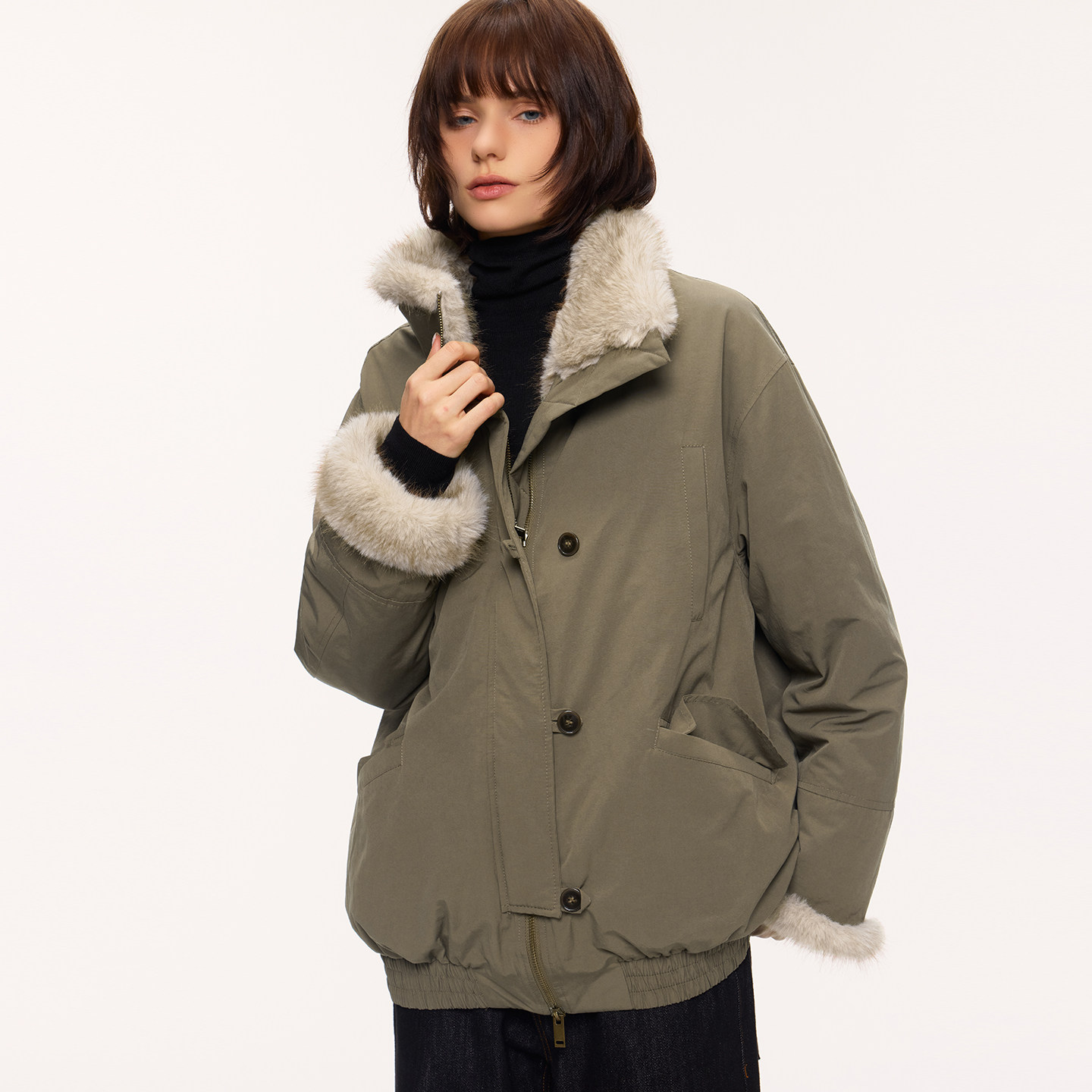 Voyage Urban 翻毛领白鸭绒军绿色宽松保暖派克服
