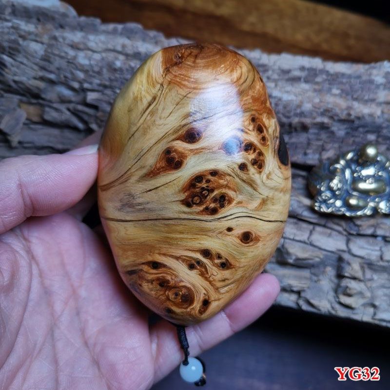 千年太行崖柏陈化满瘤疤虎皮纹闻香随型手把件原木木雕把玩摆件