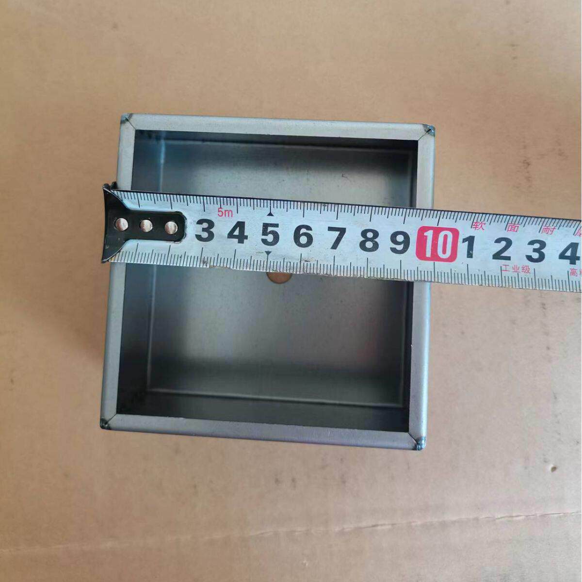 厂家定制吸顶灯底座 铁艺方盒台灯底座 折边底盘吊顶盘底座