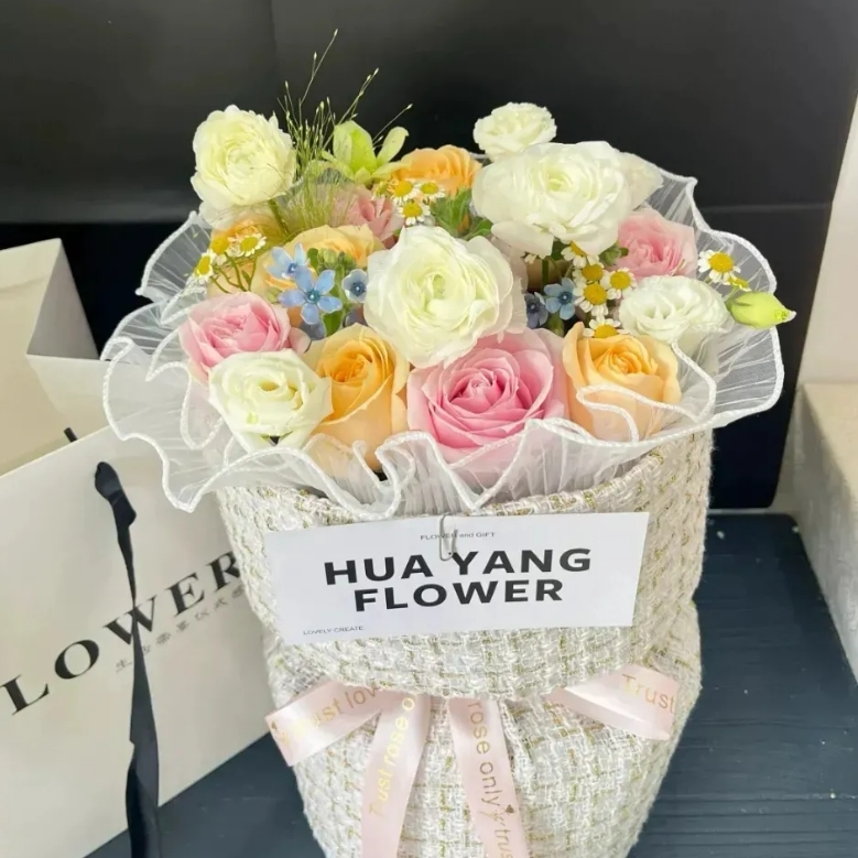 深圳玫瑰小香风花束鲜花速递同城北京上海广州南京生日成都杭州