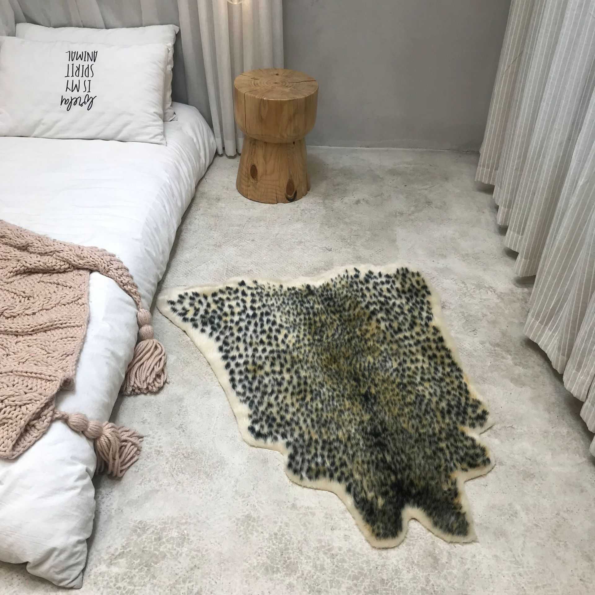 新品豹纹地垫 动物纹系 卧室客厅家用地毯 来样价格 rugs