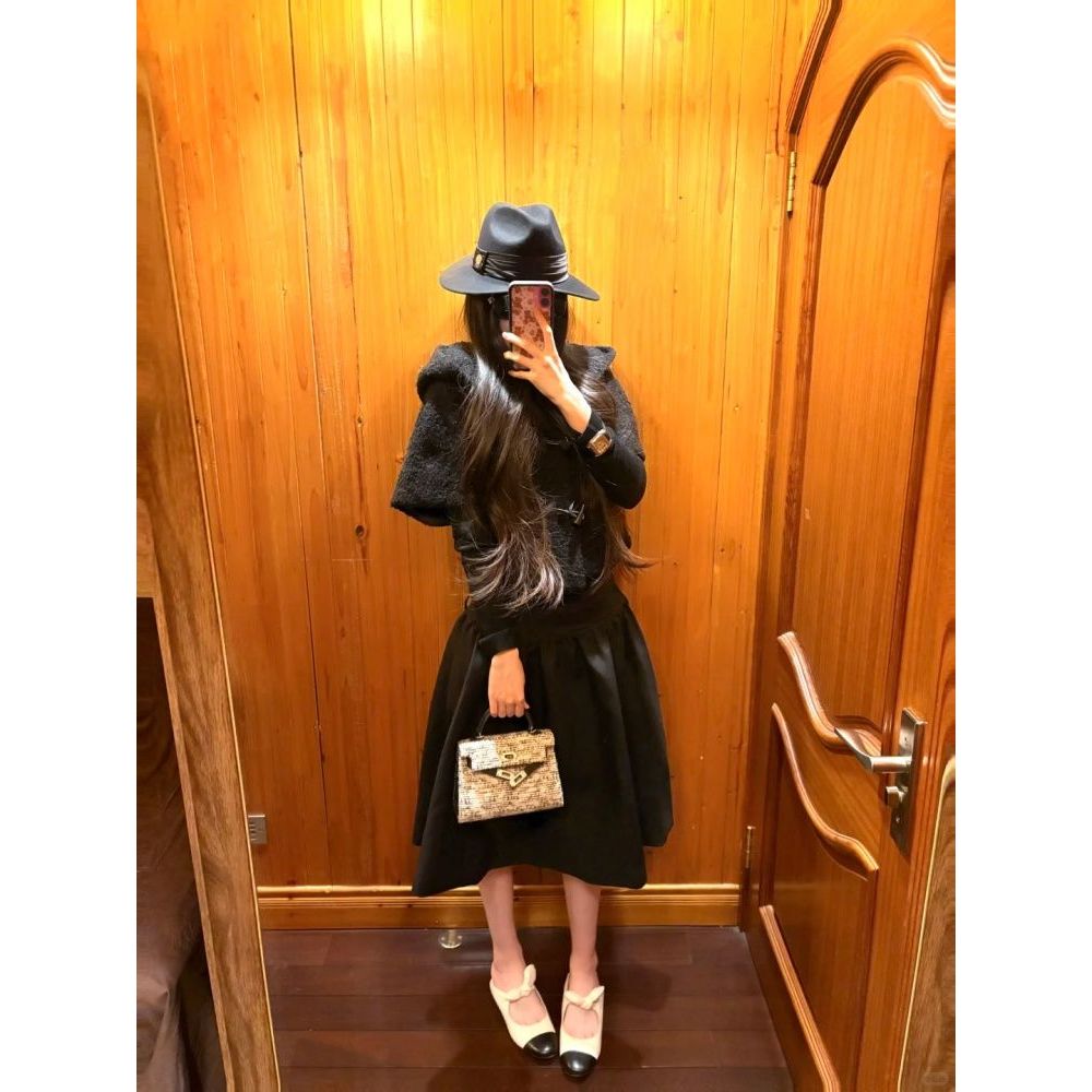 法式复古暗黑甜妹风套装简约内搭牛角扣外套时髦半身裙小众三件套