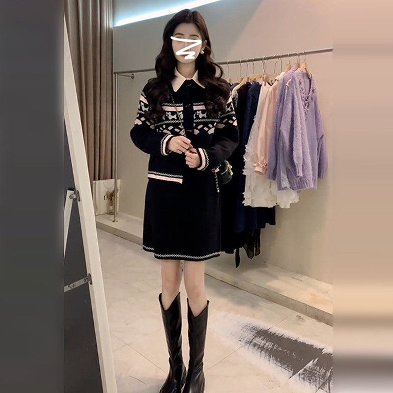今年流行漂亮学院风针织连衣裙子女秋冬季新款高级感时髦两件套装